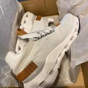 Women’s On Cloudnova Pearl